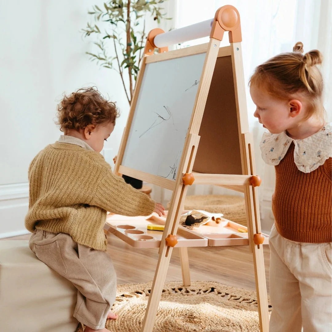 ® Magnitales Easel for Kids