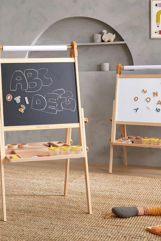 ® Magnitales Easel for Kids